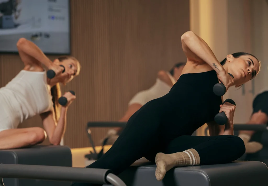 Using dumbbells during a PILAT3S routine